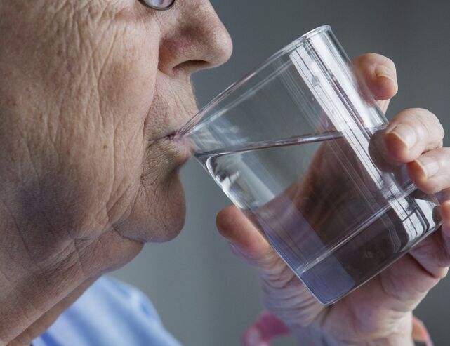 Cardiol-capsules moeten met schoon water worden ingenomen